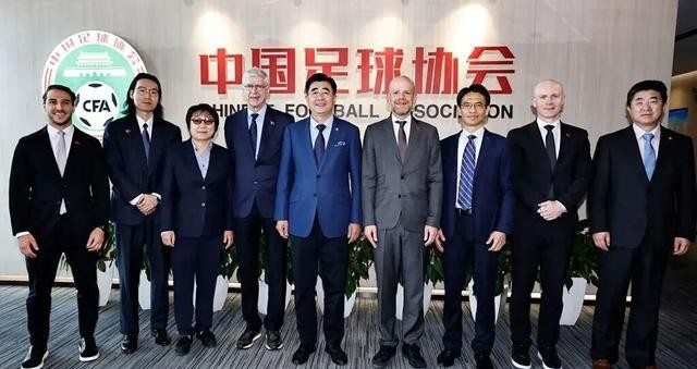 中老年观众电视观赛体验_2026年世界杯现场直播_2026年美加墨世界杯央视转播权